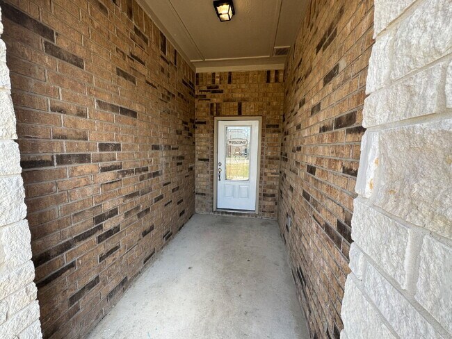 Foto del edificio - 3-bed 2-bath 2-car garage in Magnolia Spri...