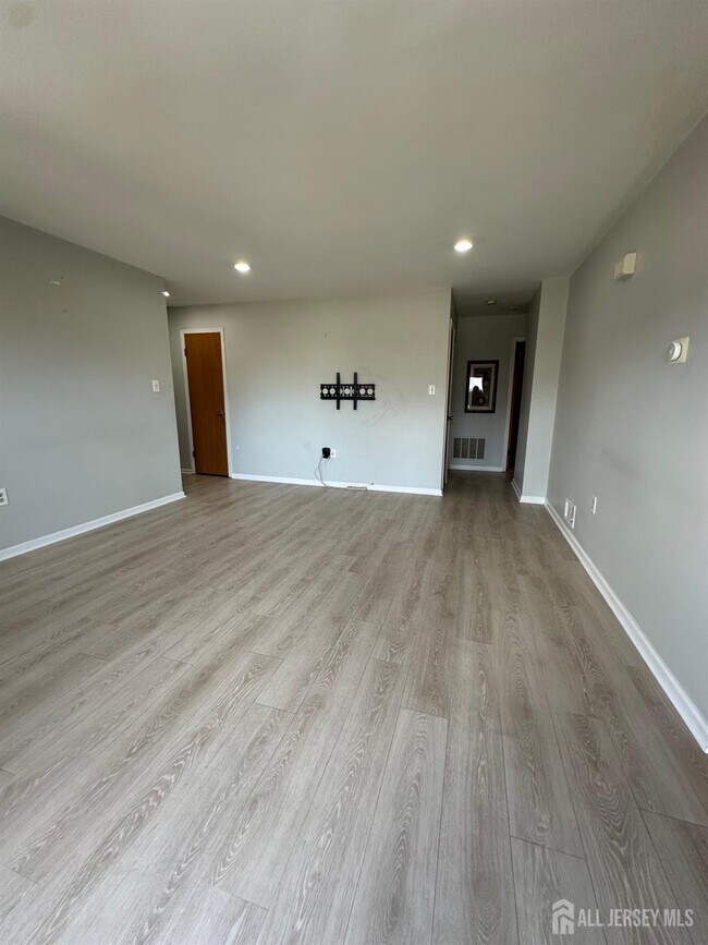 Building Photo - 4909 Boice Dr