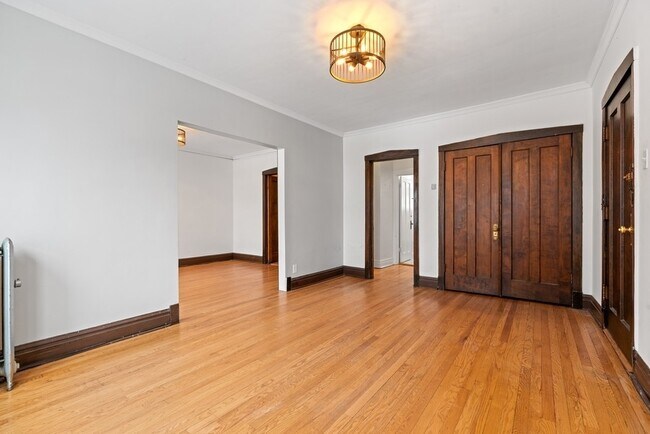 Foto del edificio - 2909 W Grace St