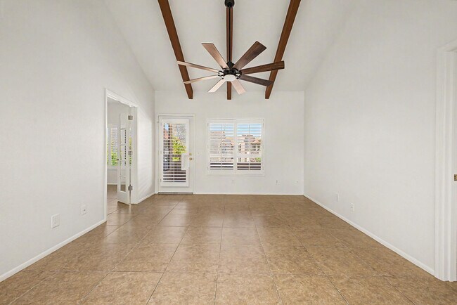 Foto del edificio - 11666 N 28th Dr