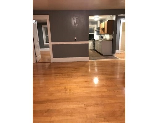 Foto del edificio - 25 Hillberg Ave