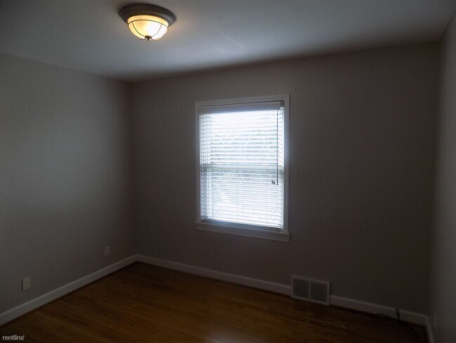 Building Photo - 3 br, 1 bath House - 3602 Ravena Ave