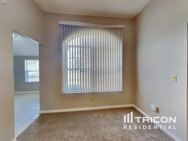 Foto del edificio - 3251 Deerfield Pointe Dr