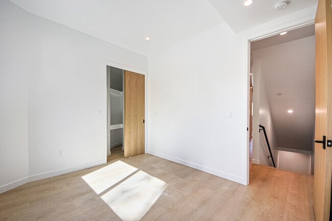 Foto del edificio - 13256 Kling St