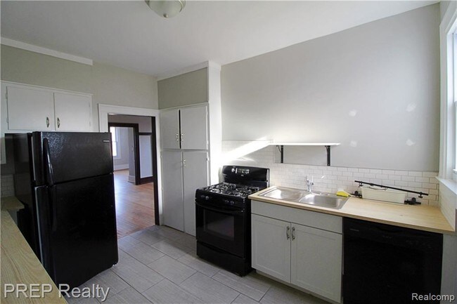 Foto del edificio - 9429 Brush St