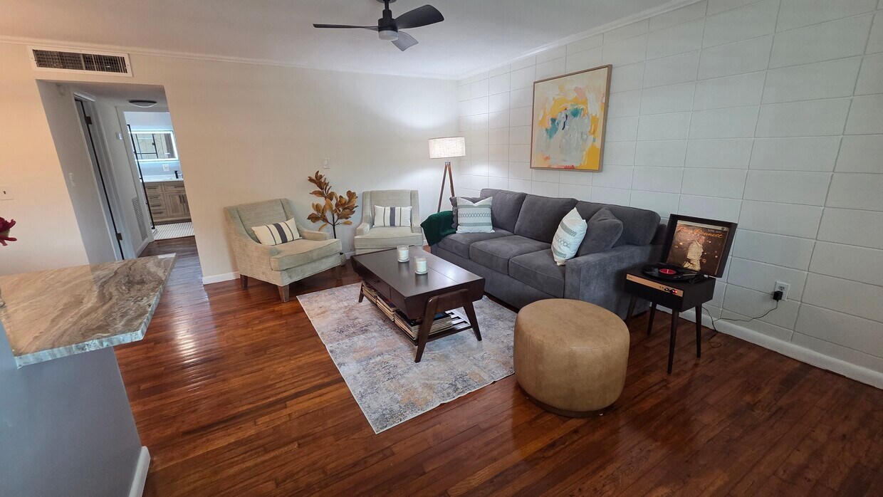 Foto principal - 320 Lakeview St
