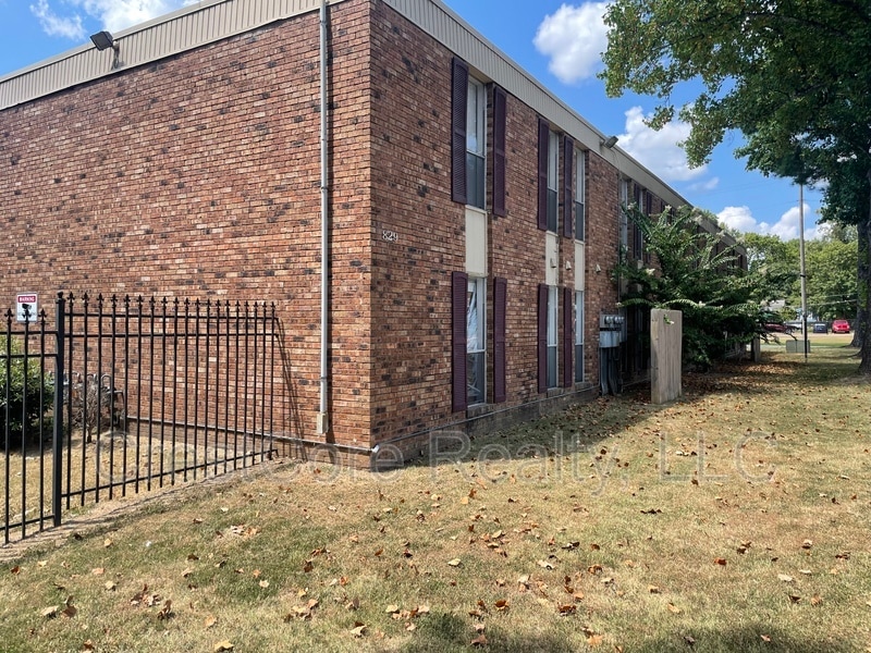 821 Berclair Rd Unit Apt 3, Memphis, TN 38122 Condo for Rent in