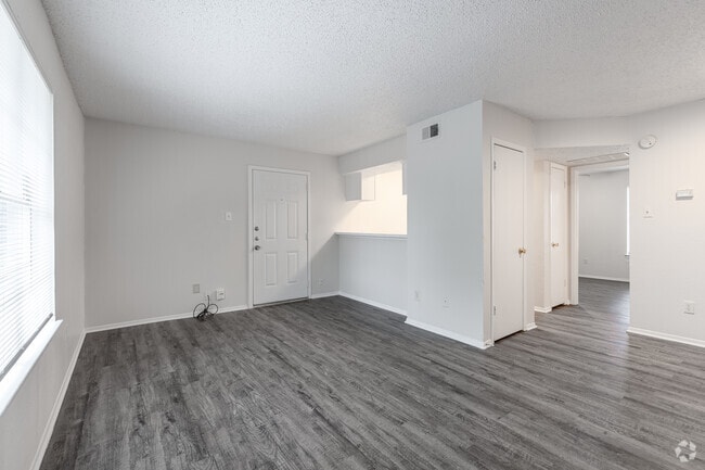 1BR, 1BA - 561SF - Dining Room - The Anderson