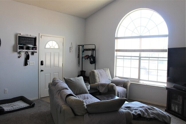 Building Photo - 14537 Desierto Bello Ave