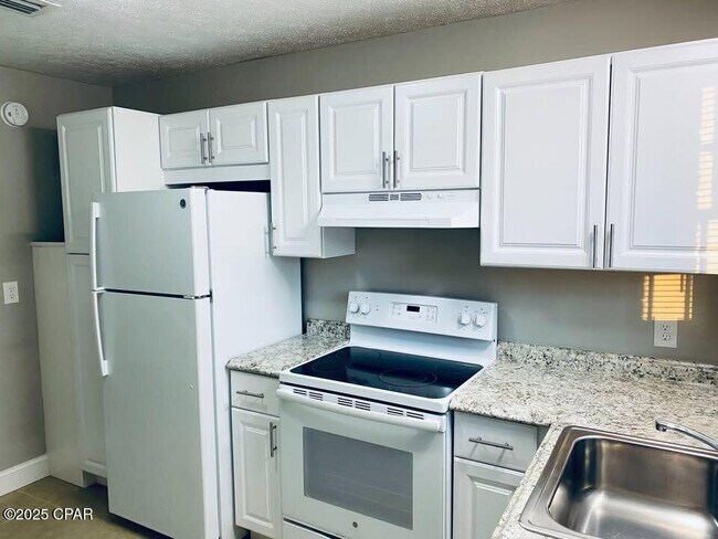 Foto del edificio - 1925 W 27th St