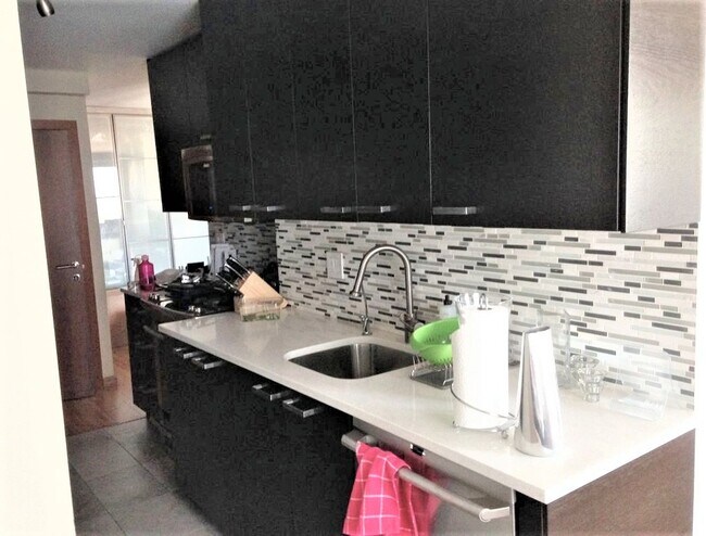 Foto del edificio - 1311 Brightwater Ave