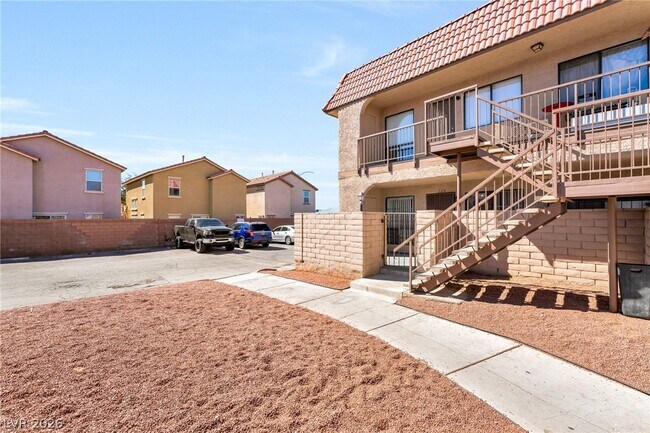 Foto del edificio - 4300 N Lamont St