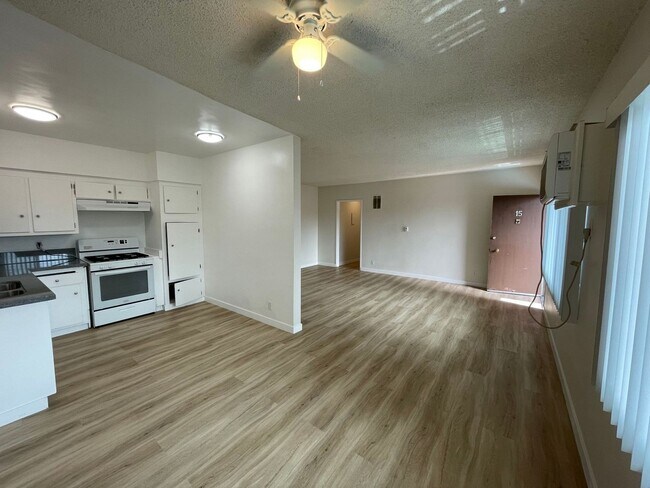 Foto del edificio - 13129 Oxnard St