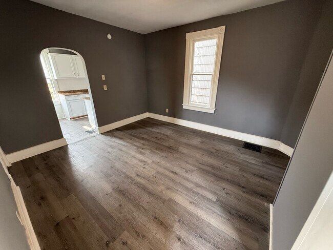 Foto del edificio - 1511 Stark Ave SW