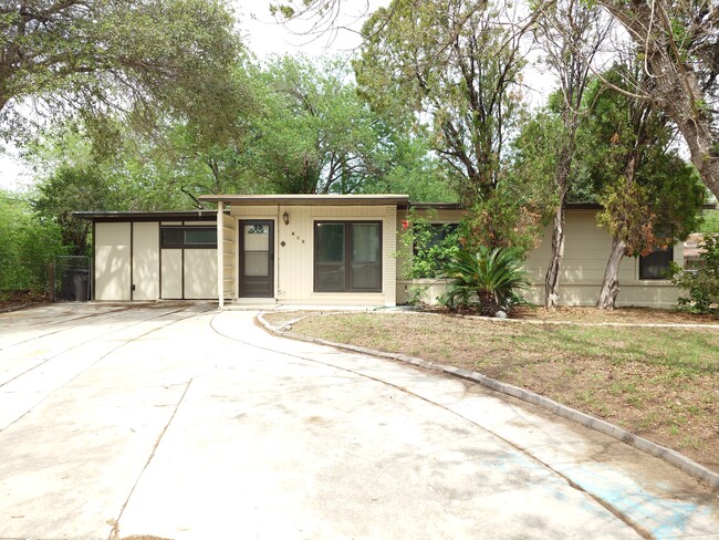 Building Photo - 203 Haverford Dr