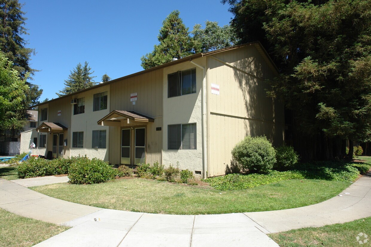 Primary Photo - 1133 Carlsbad Dr