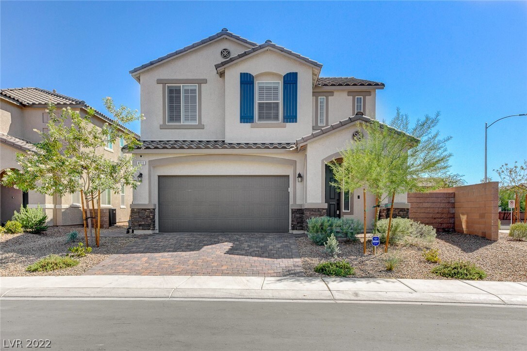 Primary Photo - 4111 Enchanting Sky Ave
