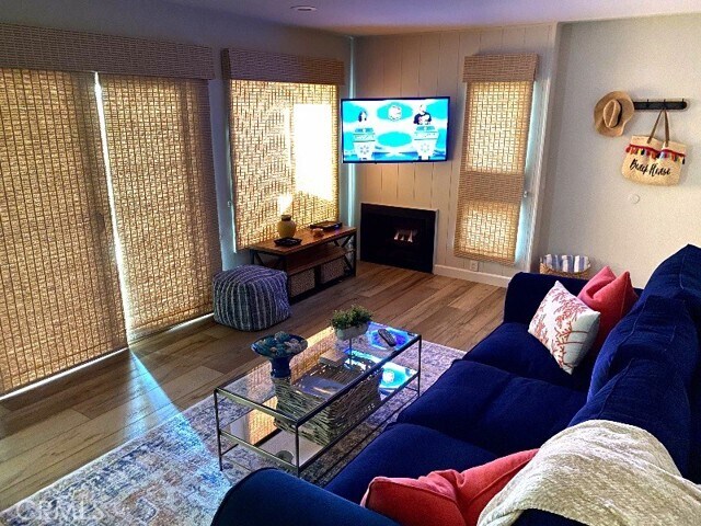 Foto del edificio - 16985 Bluewater Ln