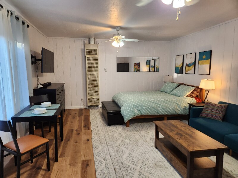Foto principal - 419 Kit Carson Rd