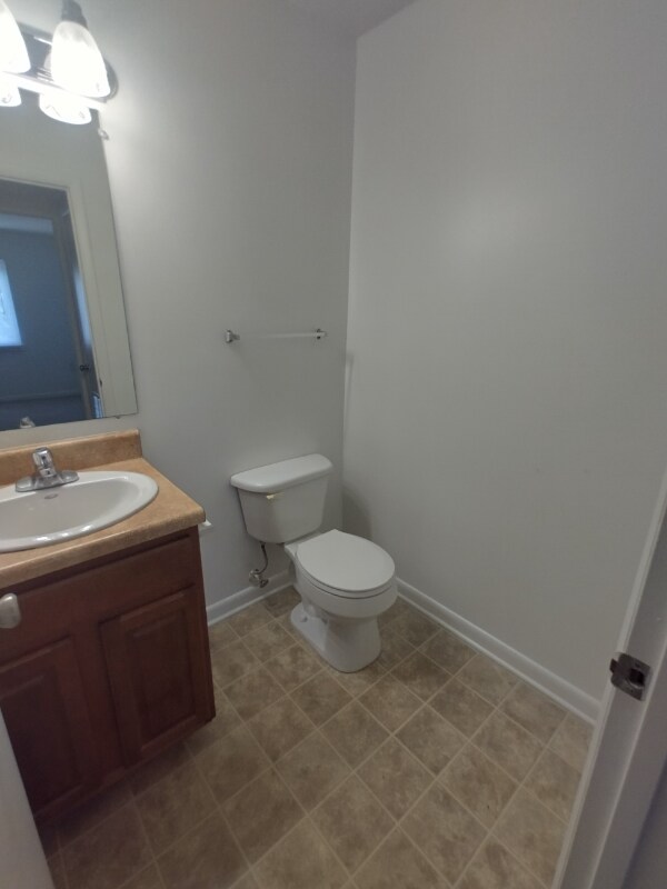 Foto del edificio - 600 Reusens Rd