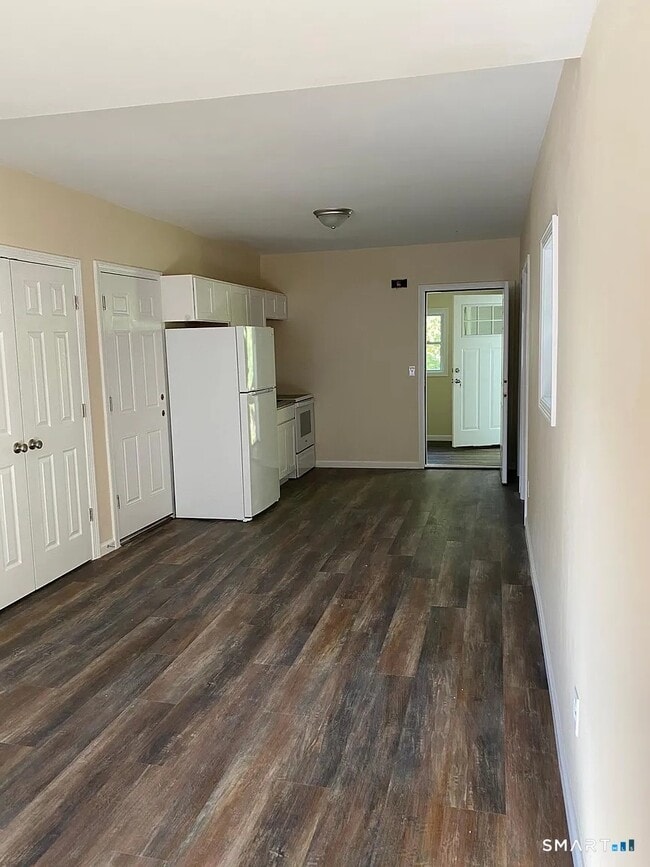 Building Photo - 29 Session St