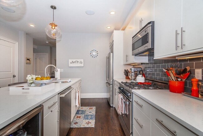 Foto del edificio - 111 B St