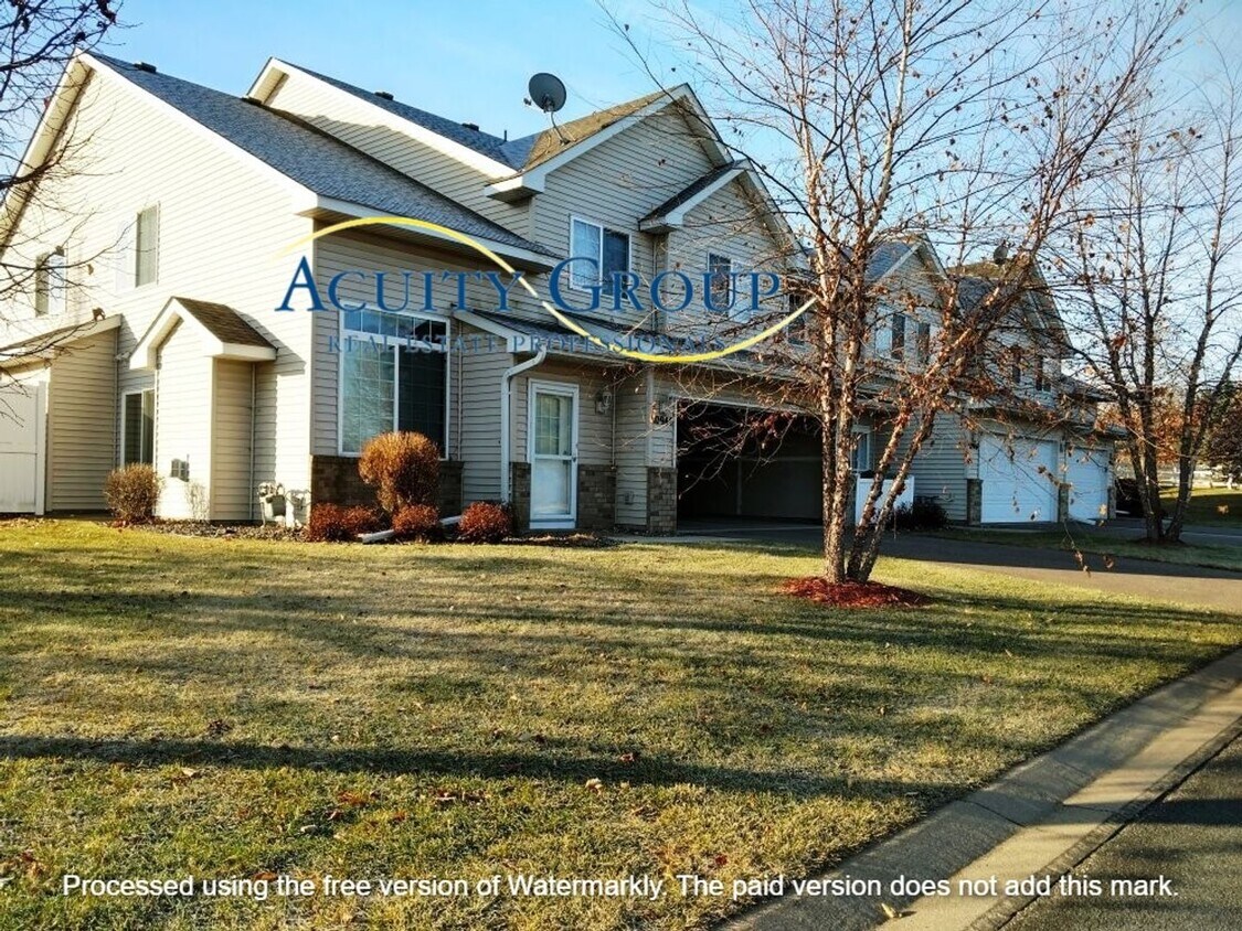 Primary Photo - 2BR, 2BA End-Unit Townhome for Rent