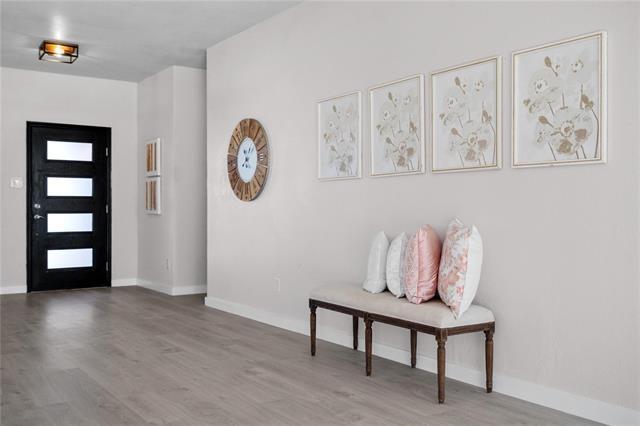 Foto del edificio - 1110 Greywood Dr