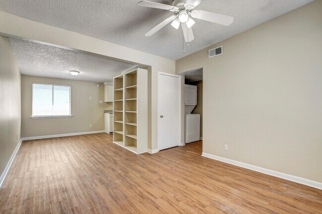 Foto del edificio - 2408 Longview St