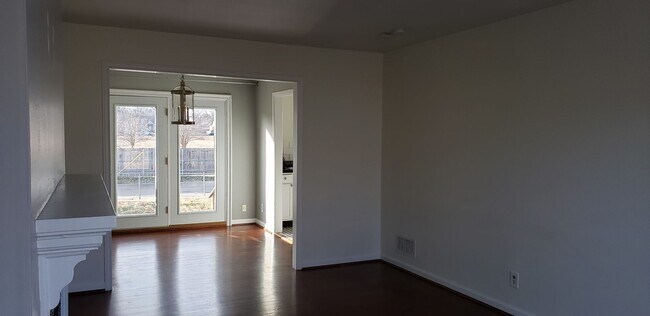 Foto del edificio - 401-403 Harding St