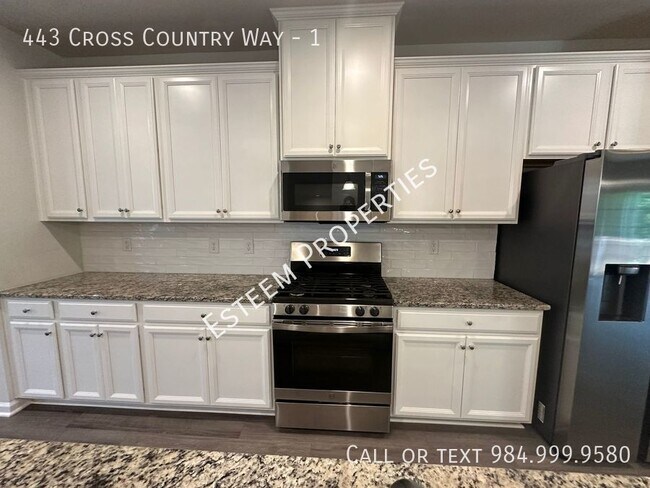 Building Photo - 443 Cross Country Way