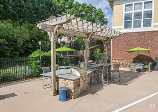 Building Photo - Residences at Brookline