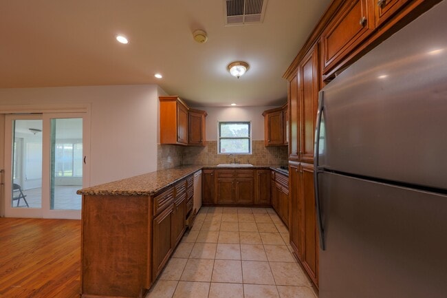 Foto del edificio - 10038 Lazy Oaks St