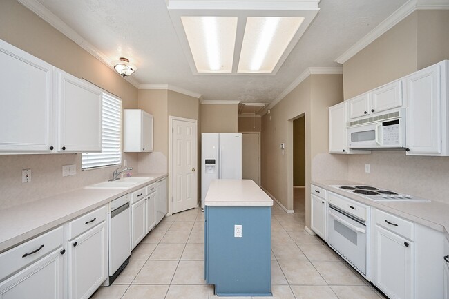 Building Photo - 4606 Topaz Trail Dr