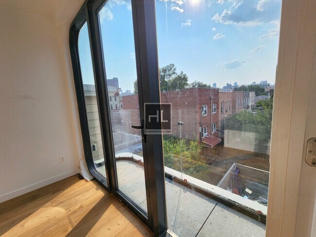 Foto del edificio - 14 STREET