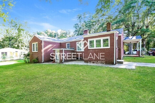 Building Photo - NOW OFFERING HALF OFF FIRST FULL MONTH IF ...