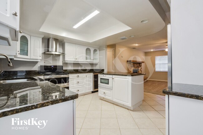 Foto del edificio - 848 Benchwood Ct