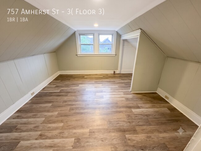 Foto del edificio - 757 Amherst St