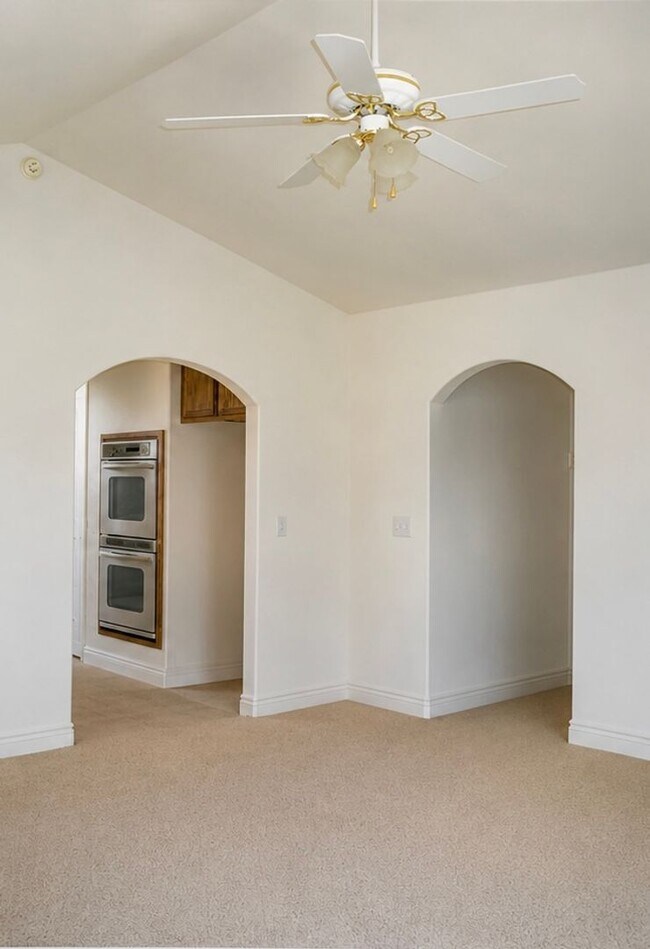 Foto del edificio - Beautiful Home Close to Canyon Trails & Downtown Auburn
