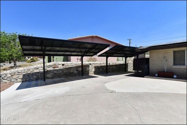 Foto del edificio - 4224 Hampshire Ln