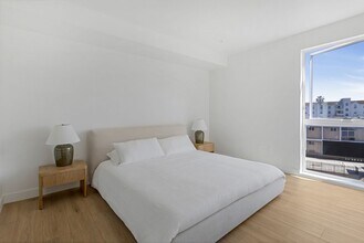 Interior Photo - 3844 W 27th St