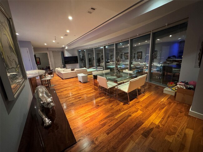 Foto del edificio - 1600 Post Oak Blvd
