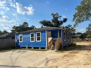 Building Photo - 5617 Westbrook Rd