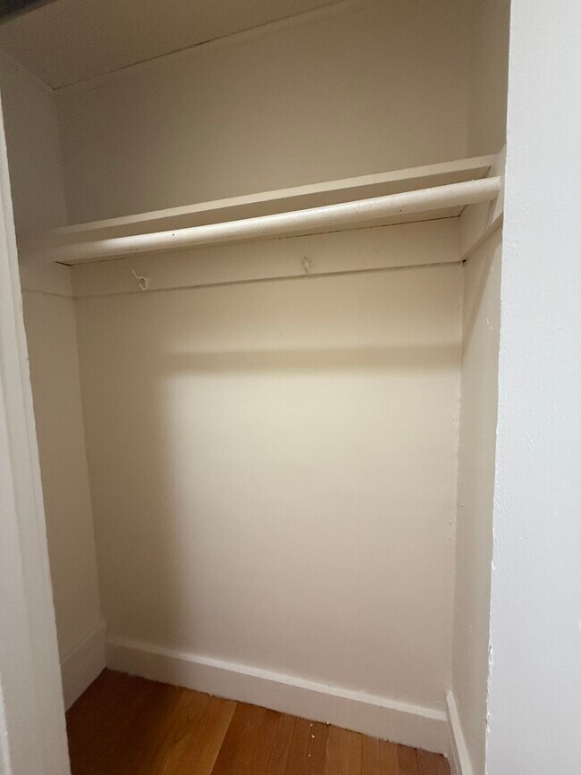 Building Photo - 1470 Beacon St