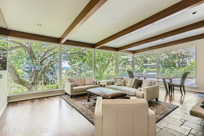 Foto del edificio - 4 br, 3 bath House - 10204 SE 27th St