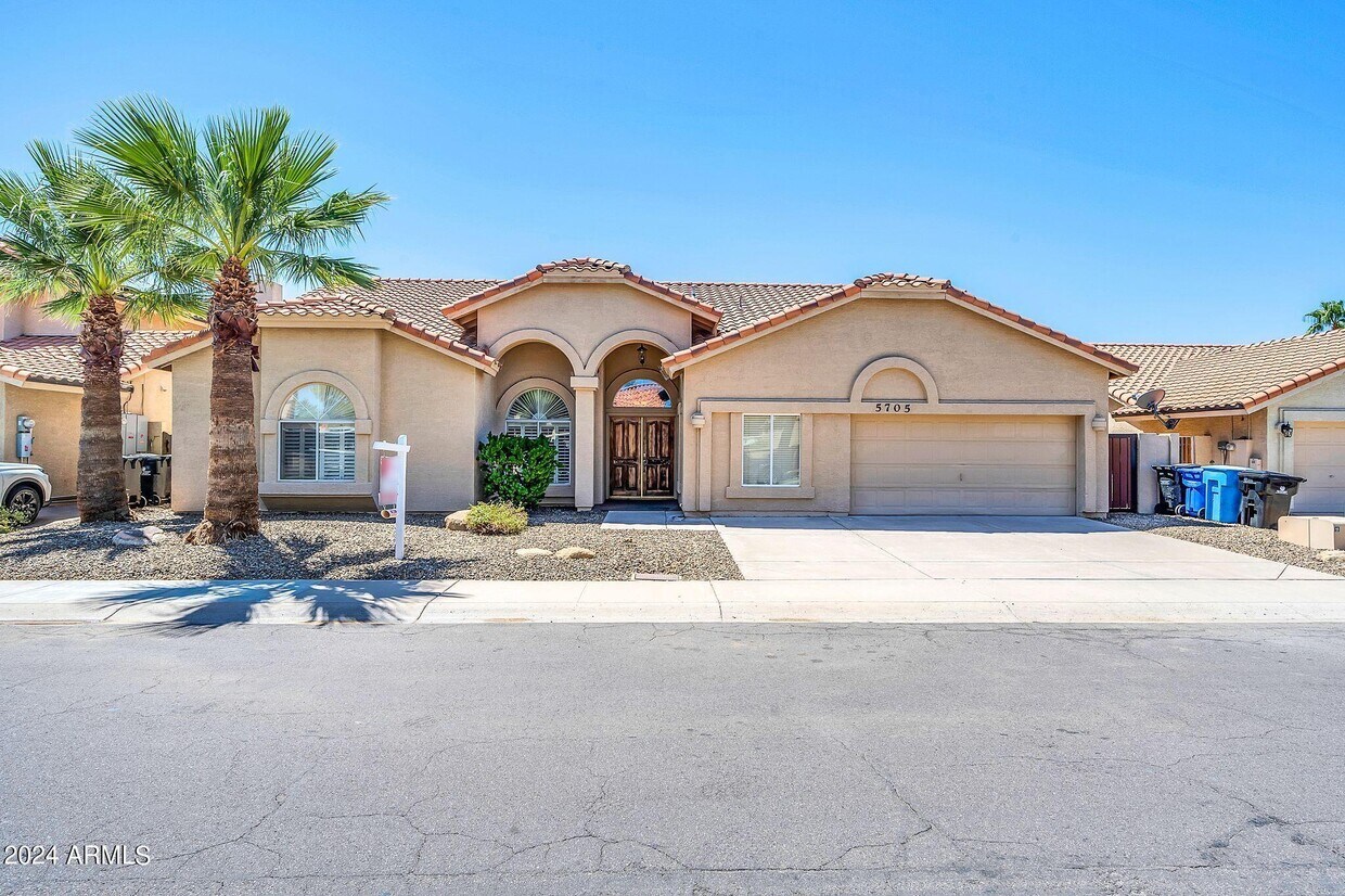 Primary Photo - 5705 E Aire Libre Ave