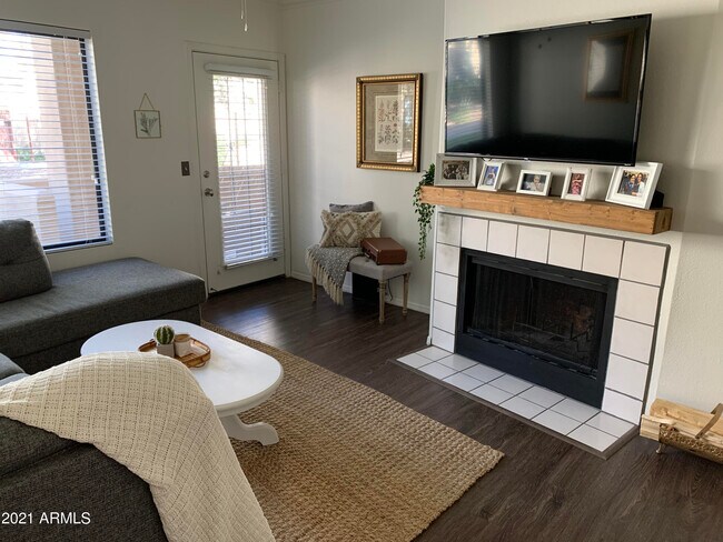 Foto del edificio - 7575 E Indian Bend Rd
