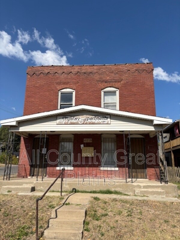 Foto principal - 1060 Washington Blvd