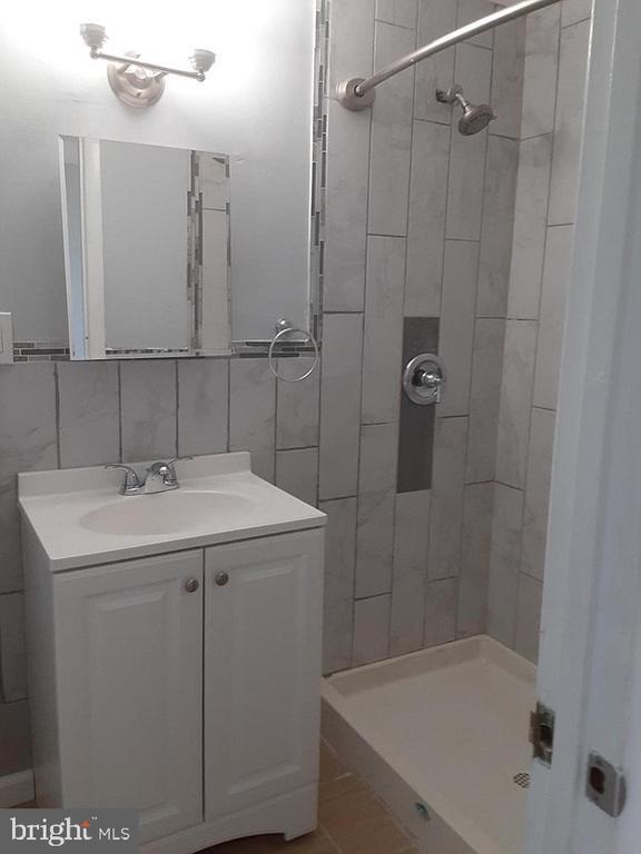 Building Photo - 1712 W Lombard St