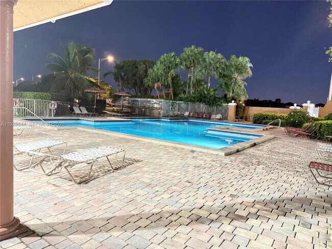 Foto del edificio - 8570 NW 3rd Ln